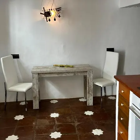 Casa Casco Historico 펜션 프리질리아나